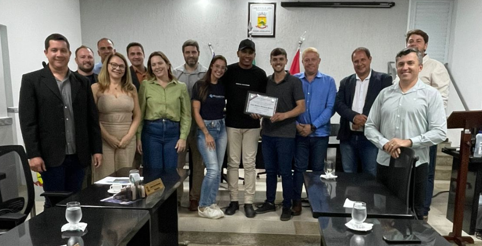 Câmara Homenageia Dia Municipal do Seresteiro