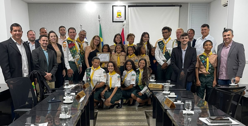 Câmara Homenageia Dia Municipal dos Desbravadores