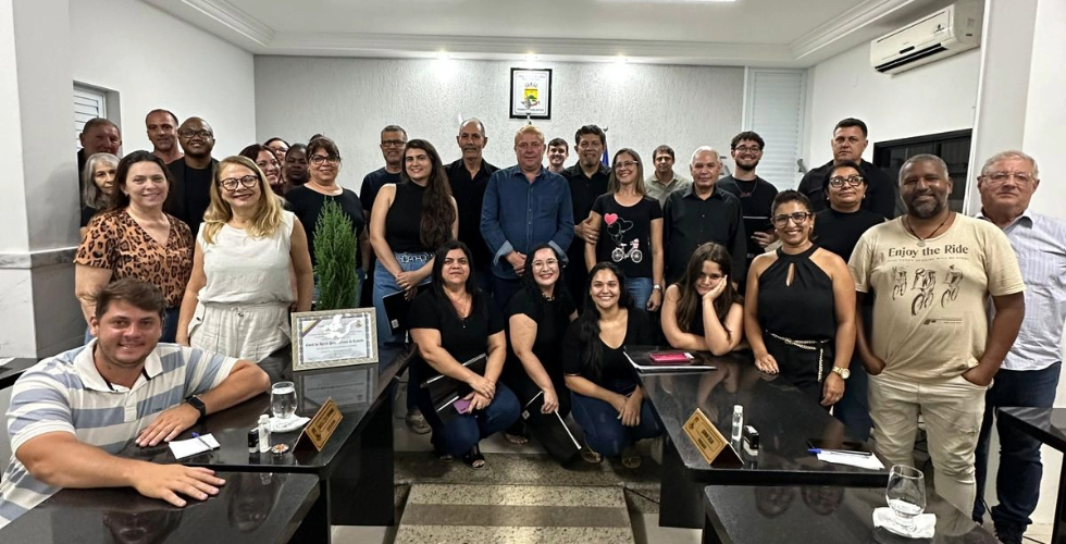 Câmara Municipal de Castelo homenageia Coral da Igreja Presbiteriana