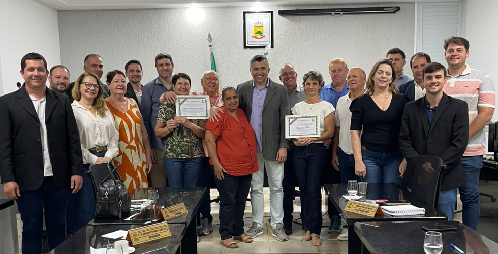 Câmara Homenageia Patrimônio Cultural Imaterial do Município de Castelo/ES a forma tradicional de produção do Torresmo Prensado