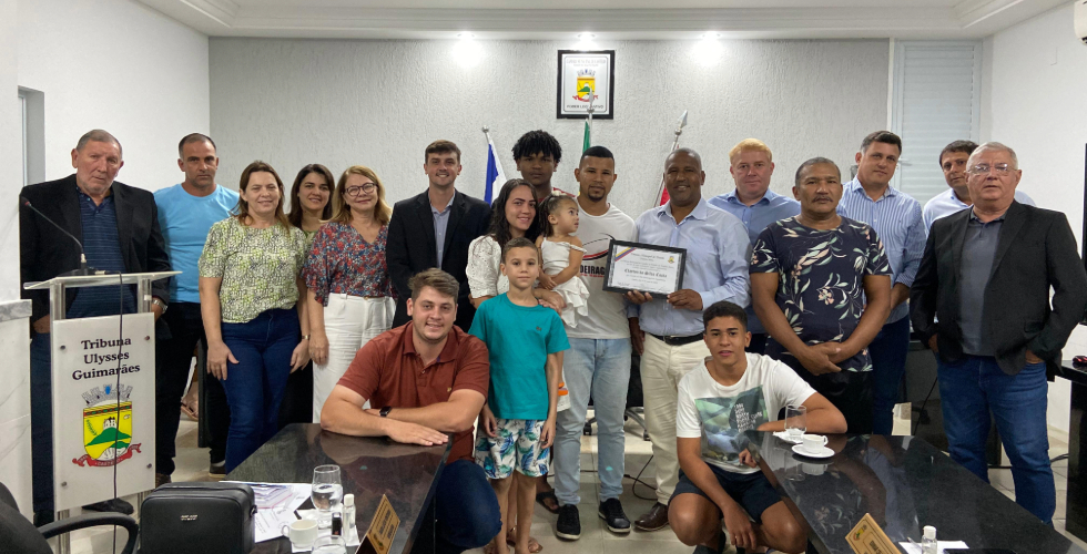 Câmara Municipal de Castelo comemora o Dia Municipal do Capoeirista