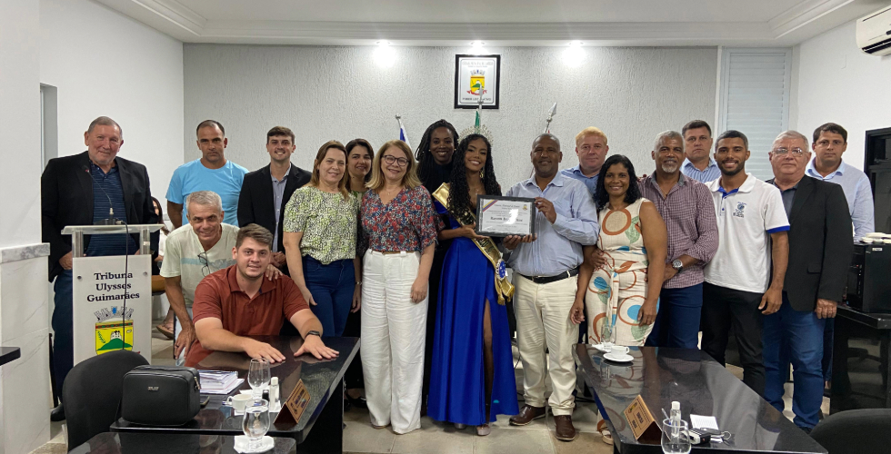 Câmara Municipal de Castelo homenageia Miss Castelo Teen 